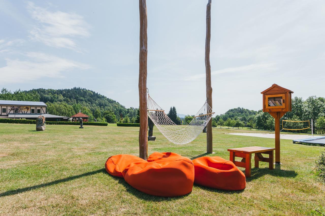 Resort Malevil Jablonne v Podjestedi ภายนอก รูปภาพ