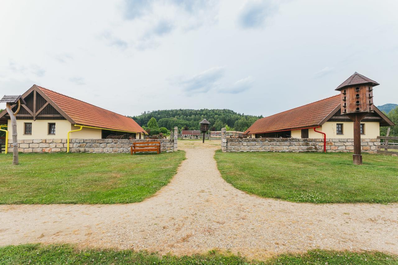 Resort Malevil Jablonne v Podjestedi ภายนอก รูปภาพ